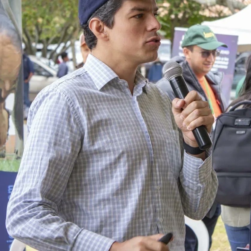 ANALAC (@analac_col) on Twitter photo Estuvimos en el día de campo de <a href="/asojersey/">ASOJERSEY COLOMBIA</a> . Excelente organización, calidad y participación en el evento. Compartimos con #productoresdeleche y con nuestros aliados de <a href="/saenzfety/">Sáenz Fety</a> . Conversamos sobre el contexto y situación sectorial de la #cadenaláctea . Estuvimos en el día de campo de <a href="/asojersey/">ASOJERSEY COLOMBIA</a> . Excelente organización, calidad y participación en el evento. Compartimos con #productoresdeleche y con nuestros aliados de <a href="/saenzfety/">Sáenz Fety</a> . Conversamos sobre el contexto y situación sectorial de la #cadenaláctea .
