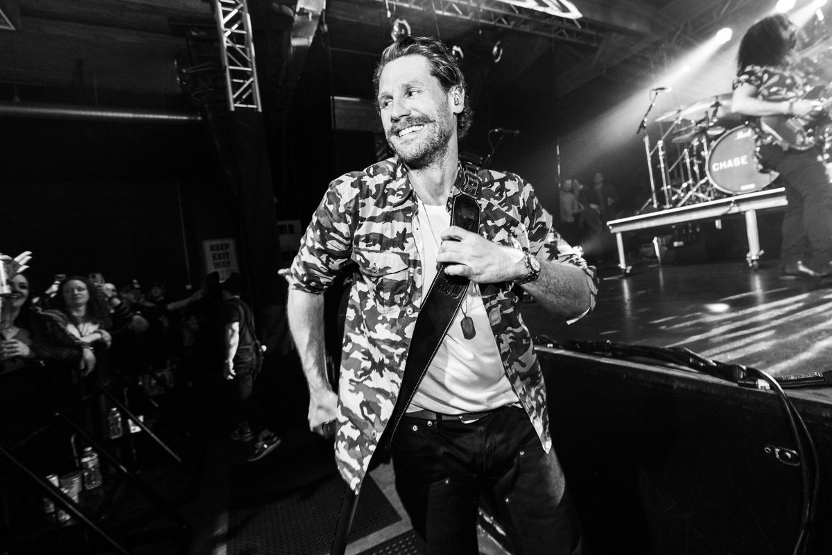 ChaseRiceMusic's tweet photo. Killer time in Seattle, the connection we're feeling playing a lot of these new songs is something | feel like we've been missing for a while, thankful to everybody for loving this new music. Vancouver see y'all tomorrow. Been a while since l've toured Canada, fired up to play for ya 📸: @EvanDeStefano