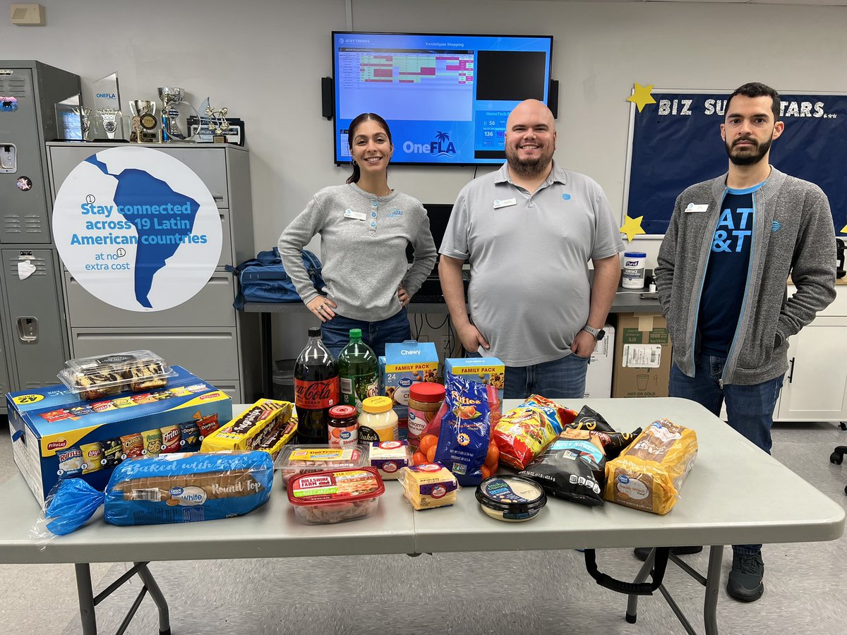 Mrsfrenchiii's tweet photo. Congratsππ to our teamπ€π€ Very proud of Kendall Gate and the team effort to win the β¨HTP Blitzπ₯β¨
#Heatwave
#OneFla
#LifeatAtt
#fillthefridge https://t.co/Rnka2LMBbN