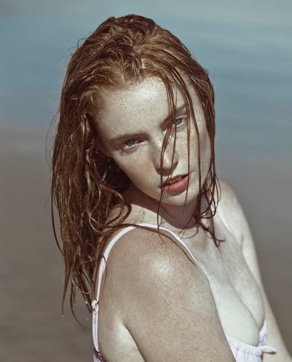 comfortgwyn's tweet photo. mermaid 🐚 https://t.co/yWdTgsweyq