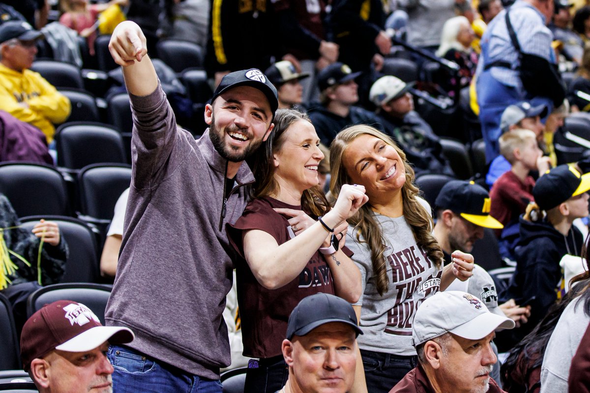 HailStateMBK's tweet photo. Shoutout to our 𝐑𝐨𝐚𝐝 𝐃𝐚𝐰𝐠𝐬! 

No matter where the road takes us, it is always great to see Maroon and White in the stands! 

#HailState🐶 https://t.co/zGvhuSuZ8i