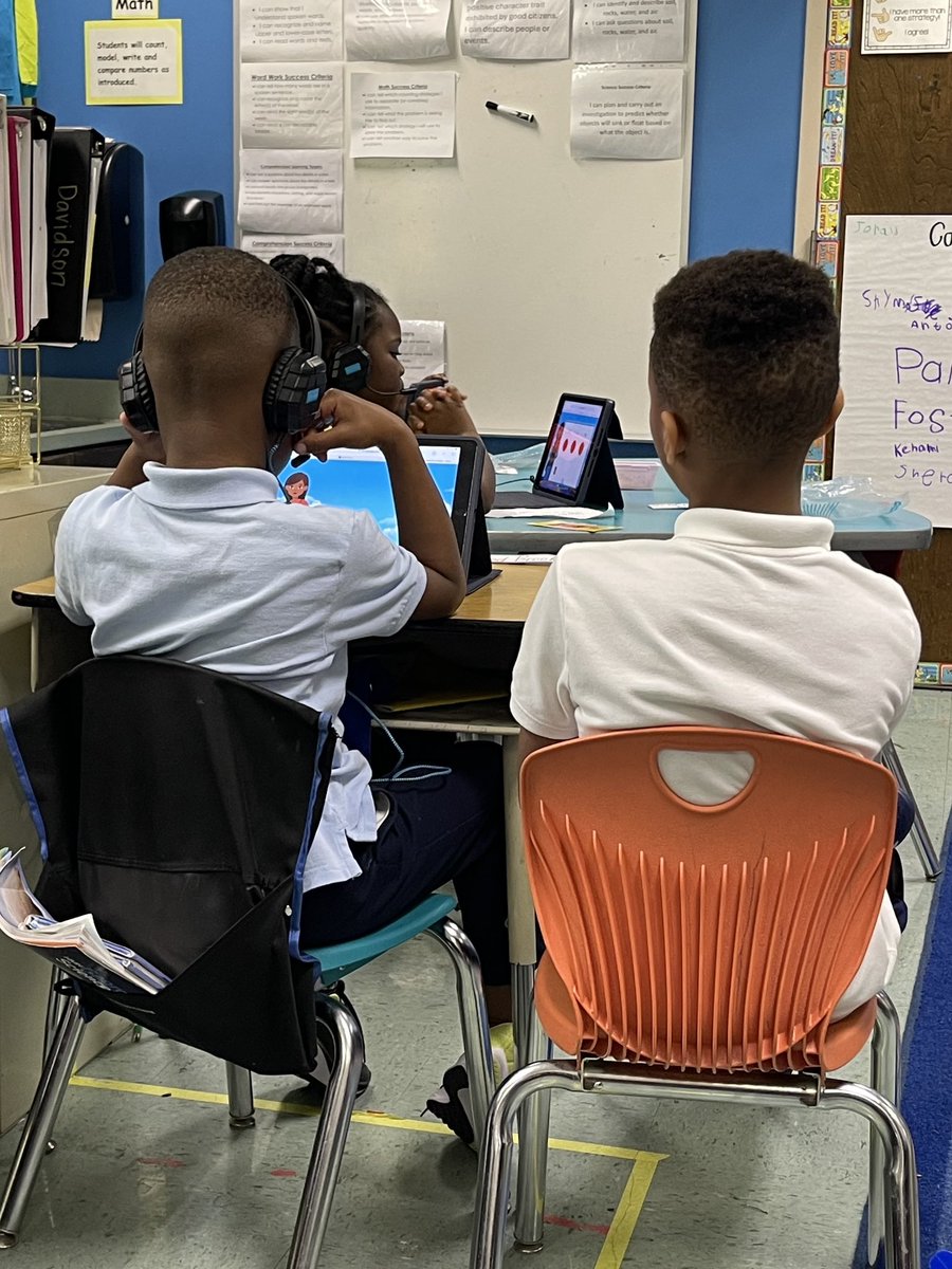 VAoftheArts's tweet photo. BUILDER SERIES- AMIRA - our 4th Grade #PANDA Leaders who are excelling with our new #AMIRA reading  program! As an incentive, they have launched an Amira #BuddyProgram with Kindergarten. #Lead #Learn #innovate #Serve @BibbSchools https://t.co/JKSaRtwZ0L