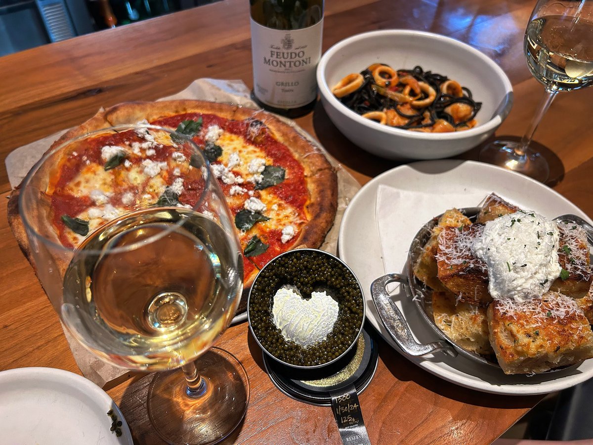 Last #caviar call for #ValentinesDay! We’ve just released an exquisite batch of our estate raised &amp; harvested Passmore Ranch Reserve 👉 passmorecaviar.com/collections/st…. Get your hands on a tin today and don’t forget to share the love! 💝