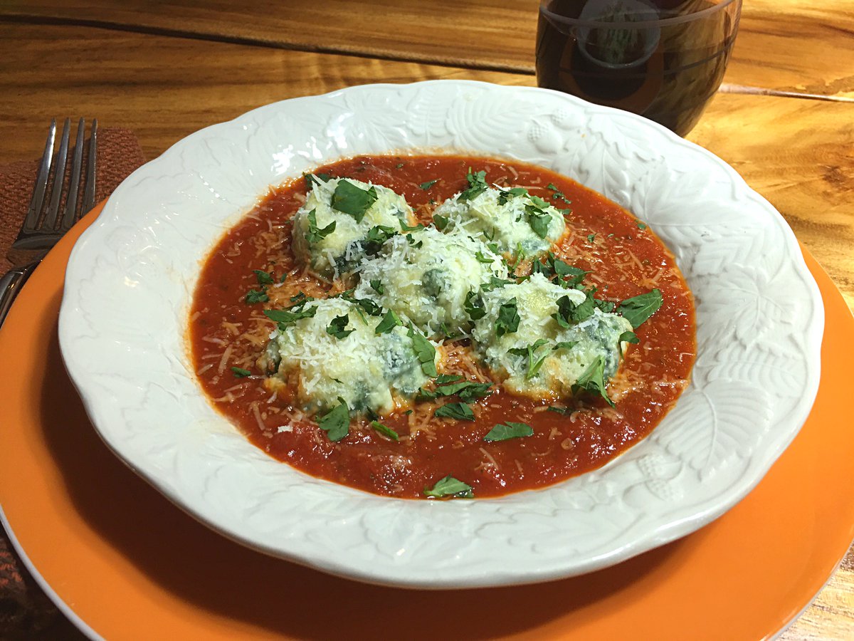 clubfoody1's tweet photo. Today is National #ItalianFoodDay 🇮🇹
Gnudi aka Malfatti… a must try!🤤
(check out my next post👆 & the previous ones 👇 for more Italian recipes😋)
#YouTube📽️: https://t.co/Z58sYiUpgw
#RECIPE➡️: https://t.co/TvY6iOC2kR
@EventGuideToday @DiningGuide2Day https://t.co/8kUmrAxAii