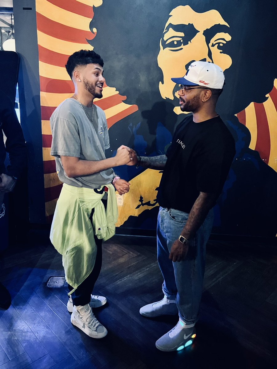 adeeb_matin's tweet photo. @brysontiller More meet and greets on tour? They’re the best https://t.co/lfyv1N21xe