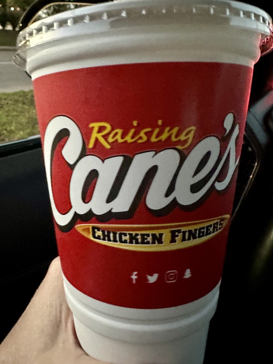 susanblowey's tweet image. ⁦@kirkelempto⁩ ⁦@KirkElementary⁩ Spirit Night ⁦@raisingcanes⁩ tonight! #CFISDSpirit #KirkCan #kirkroar