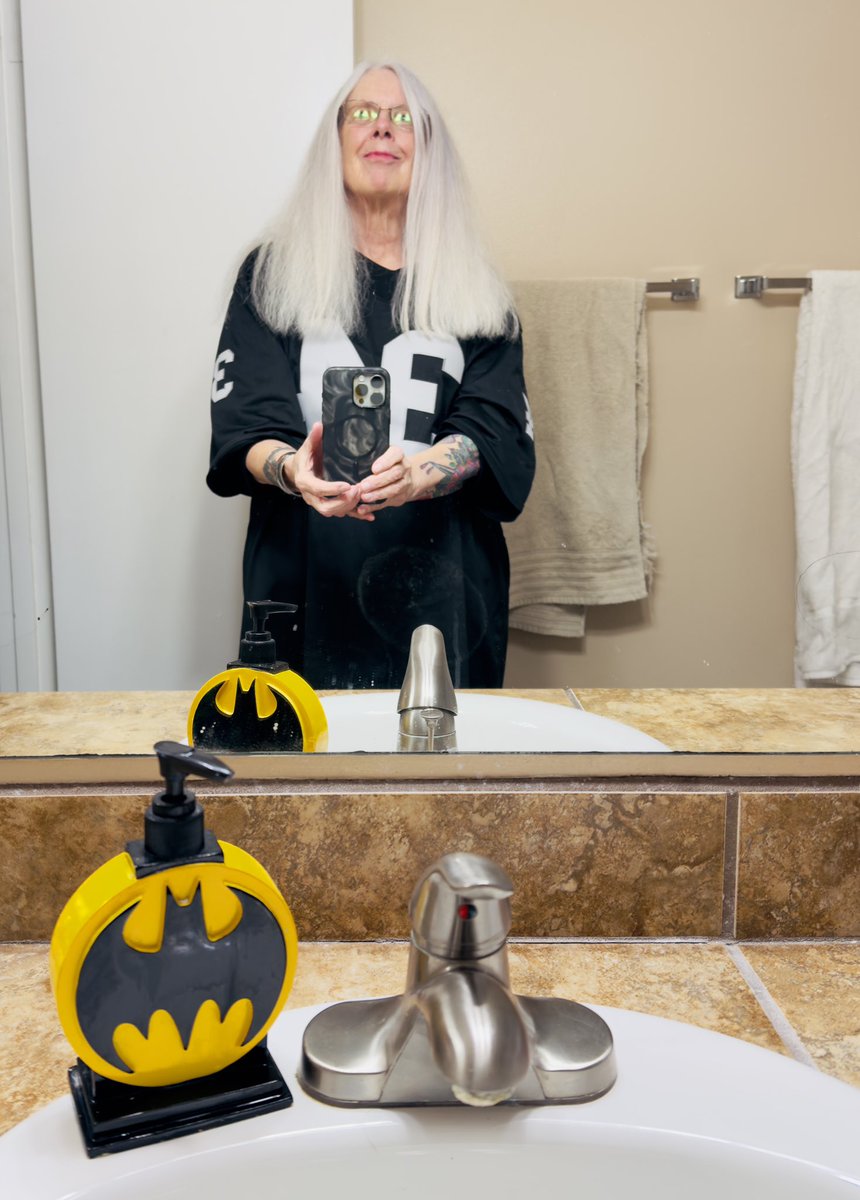 Bizarre Bathroom Selfie…
Me in a Raiders jersey 😜

#SuperBowlSunday