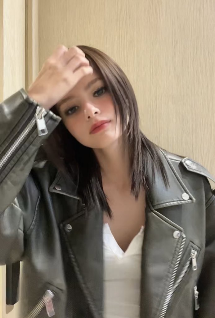 ChaengB24's tweet photo. Good morning BecBec ! @AngelssBecky hope you will have a good day today ! Love you so much #beckysangels keep safe always 😘 rooting for you love ! Be healthy always 😘 love and miss you ❤️

ANGELS ALWAYS HERE FOR BECBEC #3MStayWithBecky
#Beckysangels https://t.co/c1lA6VXvJL