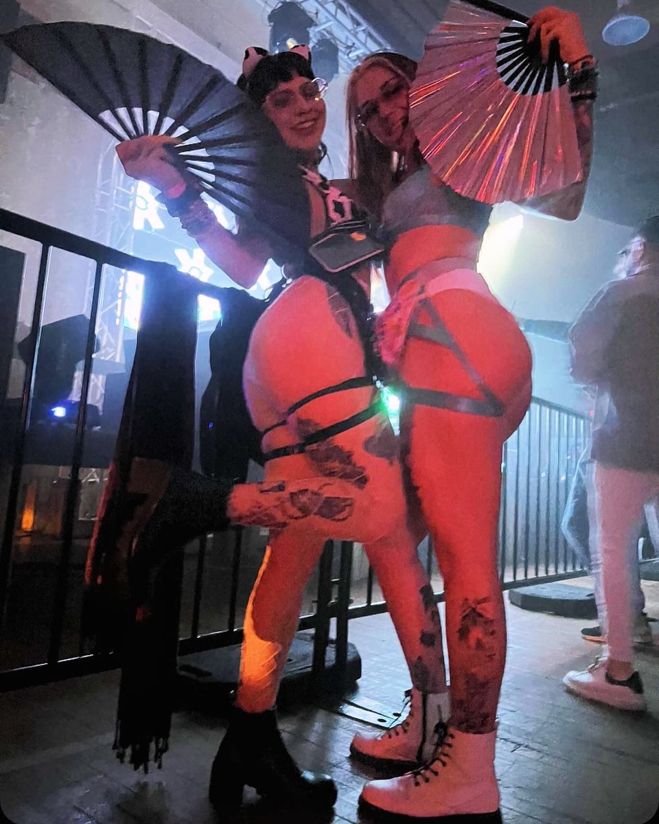 _Peachy_Baby_'s tweet photo. What a lil rave weekend https://t.co/d7dXG0z8kK