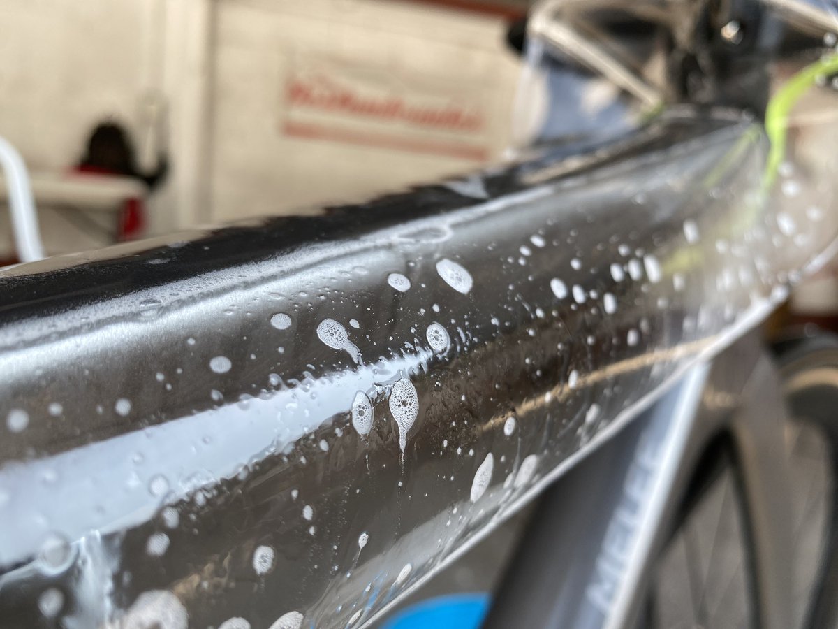 _deslumbrantes's tweet image. Aplicación de película protectora de pintura en #bicicleta. Material que evita 100% rayones y golpes. #losdeslumbrantes #bike #cdmx #mexico #ppf #xpel
