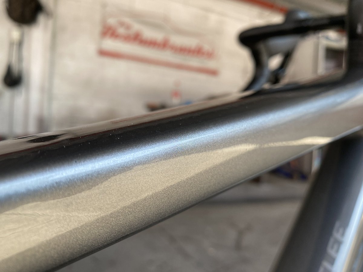 _deslumbrantes's tweet image. Aplicación de película protectora de pintura en #bicicleta. Material que evita 100% rayones y golpes. #losdeslumbrantes #bike #cdmx #mexico #ppf #xpel