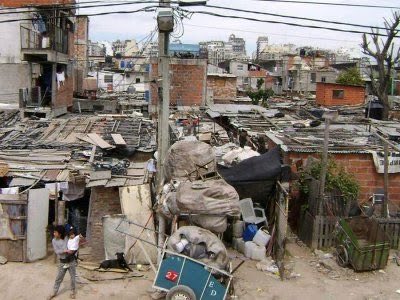 ElPelucaMilei's tweet photo. Argentina: 

  Antes del    //     Después del         socialismo             socialismo https://t.co/VvbIBQtn8M