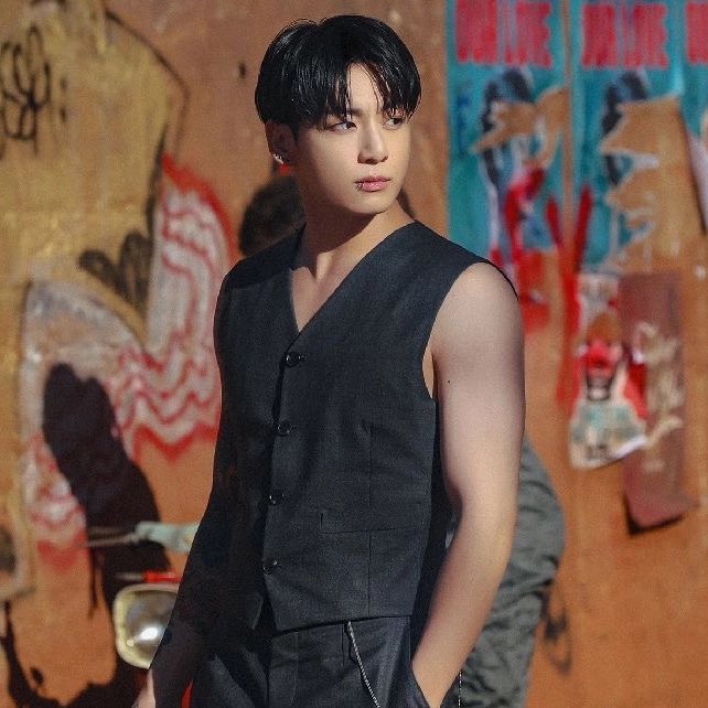 btschartsxdaily's tweet photo. 📊Longest charting songs by K-pop soloists on Billboard Hot 100 this decade 🇺🇸

#1 Left and Right with #Jungkook — 17 weeks
#2 #Jungkook Seven — 15 weeks
#3 #Jungkook Standing Next To You — 14 weeks*👀 https://t.co/B632OorZgu