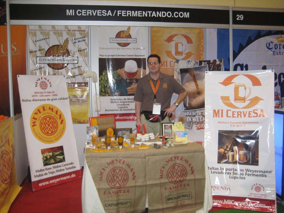MICerveSA's tweet photo. Hace 15 años teníamos el sueño de traer a México los mejores insumos para apoyar así el desarrollo de la industria de Cerveza Artesanal en México.
¡Hoy nos sentimos orgullosos de haber cumplido ese propósito por 15 años y seguiremos adelante! #NosTomamosTuCervezaEnSerio https://t.co/ouepLHO9sB