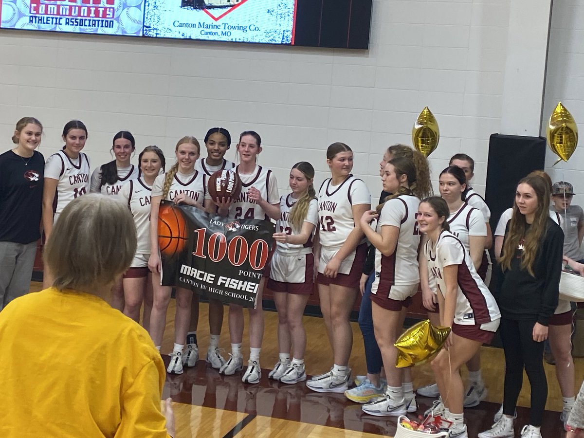 ZRichTV's tweet photo. Macie Fisher honored for scoring her 1000th point tonight in the Lady Tigers’ win over Putnam County https://t.co/bNCyMCrOeA