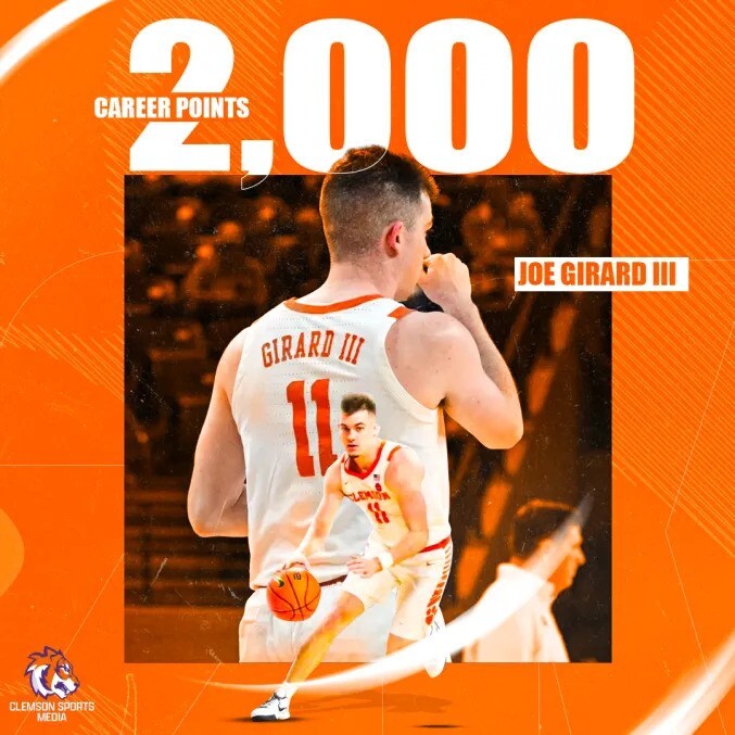 CUSportsMedia's tweet photo. 🏀  🌟 Joe Girard just netted his 2000th point and he did it with style against his former Syracuse teammates! Come celebrate this epic milestone @JG3_____! 🎉 #clemson #clemsonbasketball #CLEMvsSYR #BeatSYR #JoeGirard 🐅🏆 https://t.co/fe6Ic0ouX5