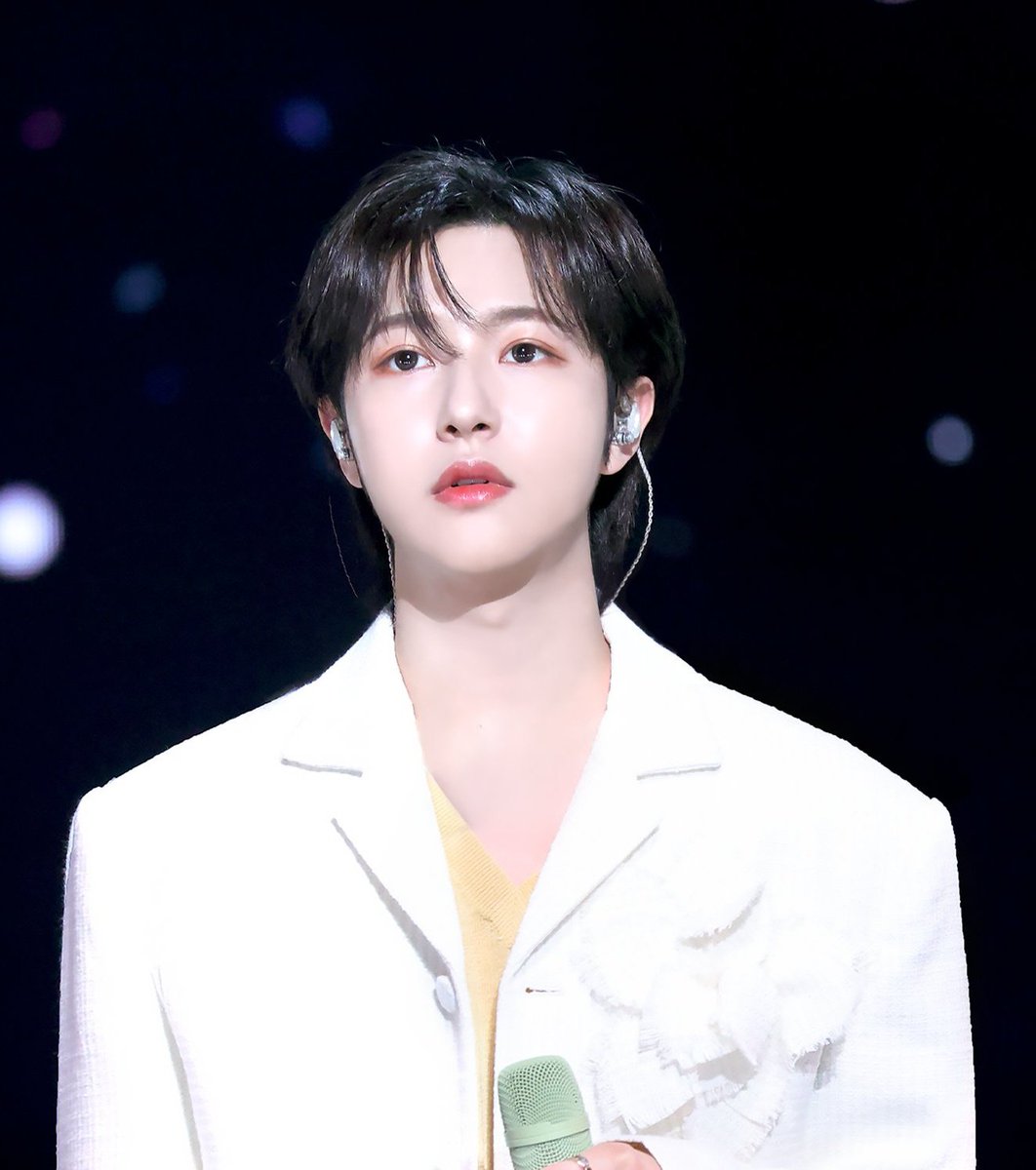 cimomski's tweet photo. HUANG RENJUN THANK YOU
#런쥔 #RENJUN #NCT런쥔 https://t.co/VNSw5Zpqo5
