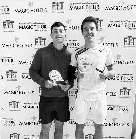 Not_Esportivas's tweet photo. ITF TENNIS!
Parabéns aos tenistas campeões do @ITFTennis de M15 de Monastir na Tunisia. 
Simples: Robin Bertrand (🇨🇵)/🏆(4)
Duplas: Adrien Berrut (🇨🇭)/ @jakubpaul99 (🇨🇭)
#ITFWorldTennisTour #ITFTennis #Tennis #M15Monastir #MagicTours #RobinBertrand #AdrienBerrut #JakubPaul https://t.co/sQXfajhMva