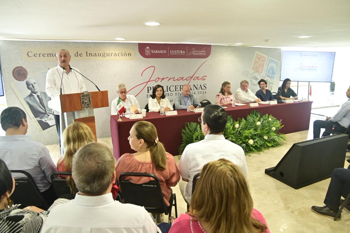 cmmerino's tweet photo. Inauguramos las Jornadas Pellicerianas "Encuentro de Poesía", en honor a Carlos Pellicer, quien con sus pensamientos profundos describió la belleza humana, cultural y natural de Tabasco; en esta edición 2024 participarán poetas reconocidos que compartirán experiencias. https://t.co/yBHM63JIJh