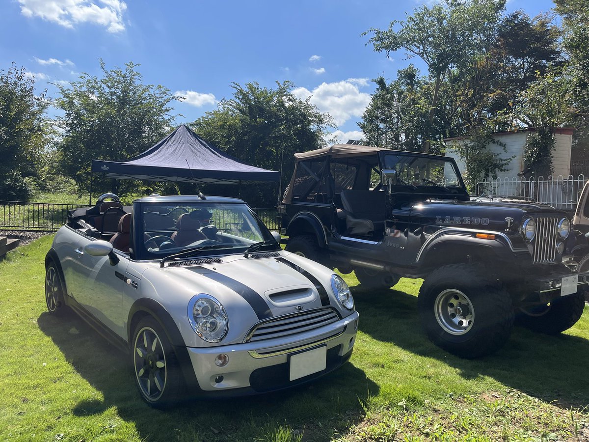 beecar_beecar's tweet photo. 2台のマイカー生活を送る、akiさんのMINIを紹介❣️

#mini #r52 #車好き 

【車女子の愛車】MINI クーパーS Convertible Sidewalk を愛車にする女性オーナーが登場。ジープとMINIの２台の愛車でカ... https://t.co/3fPBgvIZfF @YouTubeより https://t.co/bxDAyfpkUf