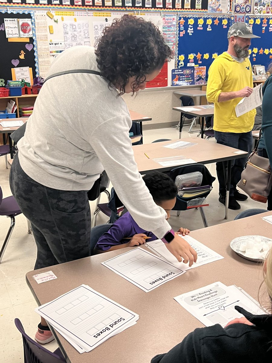 Our Literacy Night included it all.. Fluency, Comprehension, Vocabulary, Phonemic Awareness, Phonics, Boggle, and Scrabble. Partnering with our families to support foundational skills at every grade level! 💚🧡💜#growinggreatness🌱
