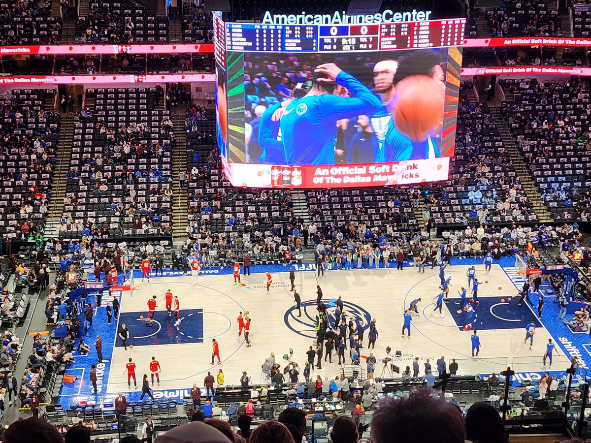 JTSPOTLIGHTS's tweet photo. WIZARDS @WashWizards
Vs
Mavs
Enjoying the Big City with Ton 🐒
Yes, another DC that stinks but it's my city
#GODC #HTTR https://t.co/UNsEOEhcwK