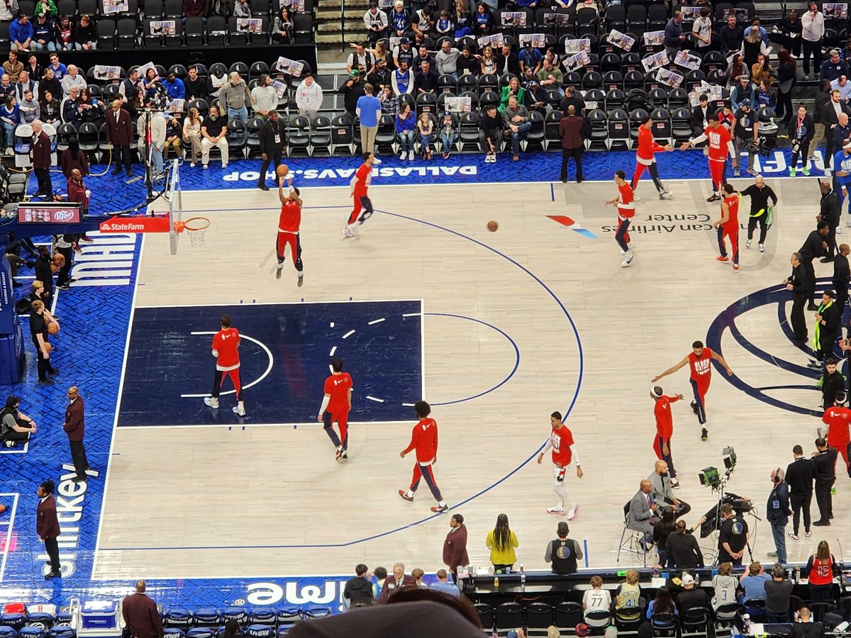 JTSPOTLIGHTS's tweet photo. WIZARDS @WashWizards
Vs
Mavs
Enjoying the Big City with Ton 🐒
Yes, another DC that stinks but it's my city
#GODC #HTTR https://t.co/UNsEOEhcwK