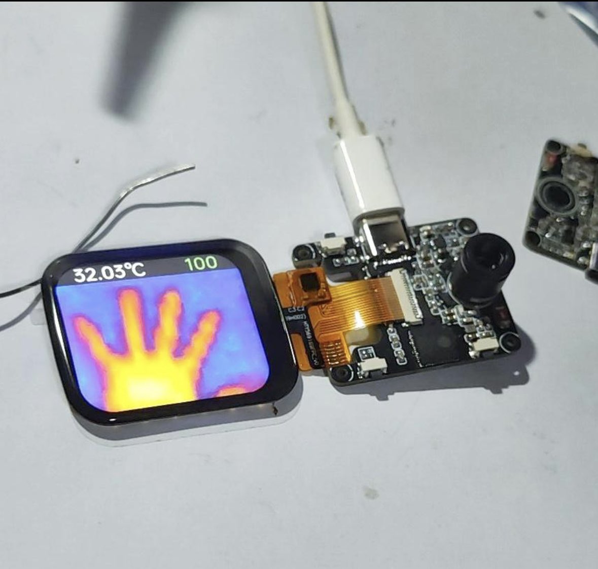 mikerankin's tweet image. Took screenshots of two project ideas that I came across, both using a capacitive touch 1.69” rounded corner lcd.