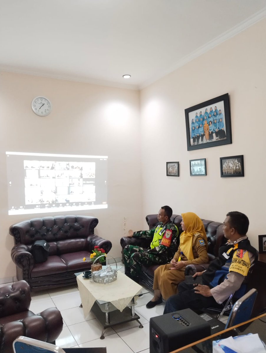 kelurahanjatisari tweet media