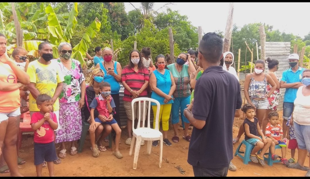 EmirGonzlez4's tweet photo. Al pueblo hay que hablarle con amor, hay que oírlo con paciencia y atenderlo con diligencia.
¡Nuestra gente es noble y buena a pesar de las circunstancias!
Ellos con el simple gesto de ser visitados, valoran profundamente esa acción.

#Barrio #NuevaEsparta #Valores #Cine #Pueblo https://t.co/bkOrIdn2Vn