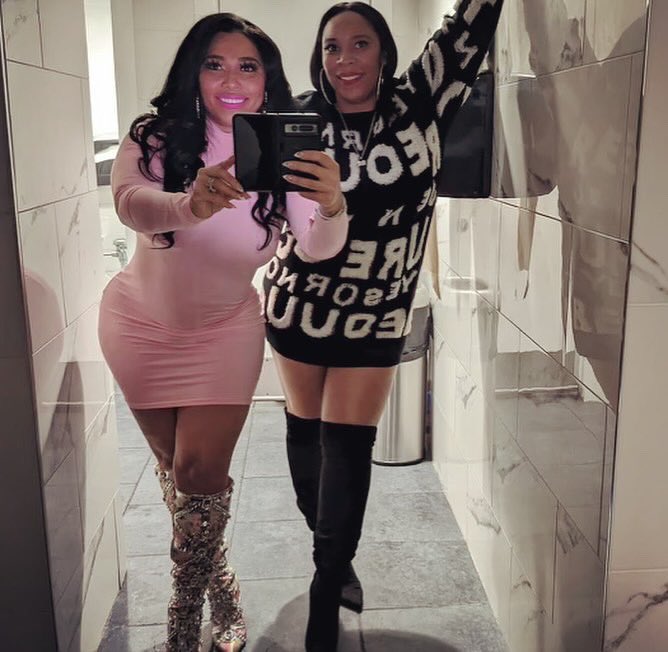 MissSunniD's tweet photo. No risk, No story…Having fun one selfie at a time… #SuperBowl https://t.co/5uFuaaj6Yx