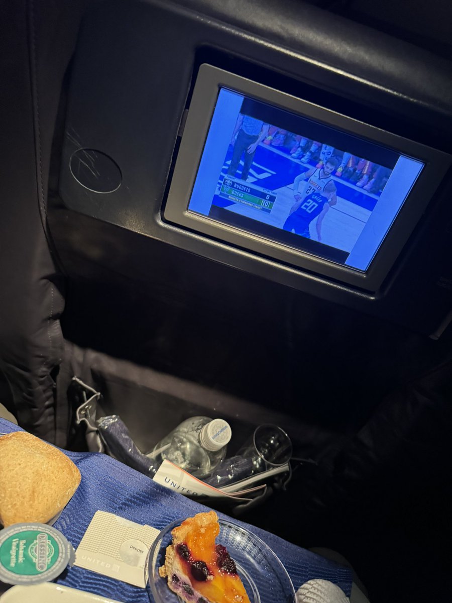 GaelenBet's tweet photo. #wheelsUpCapper back to Columbus, this United Jet is a bit tired, but enjoying the mainline service into CMH
Look forward to getting back into regular video content with my routine resuming. It’s time for the Nuggets to wake tf up 🫡 https://t.co/vRlOFHVMGd