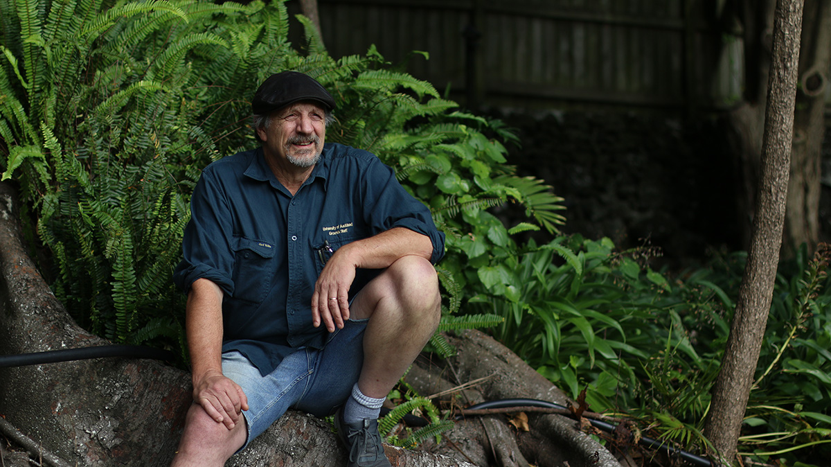 University of Auckland horticulture team leader Jason Fell was interviewed by Kathryn Ryan on RNZ about the importance of planning, planting and maintaining trees and plants across our different campuses. Listen to the interview: bit.ly/48jMjSC #sustainability #gardening