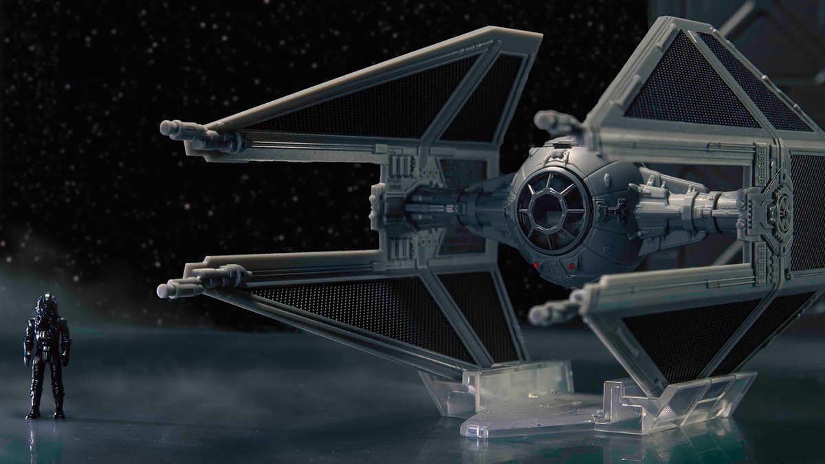 Amazon.com: STAR WARS Micro Galaxy Squadron Anakin