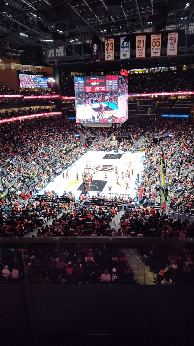 Obstructedview2's tweet image. Hawks vs Bulls tonight. #truetoatlanta