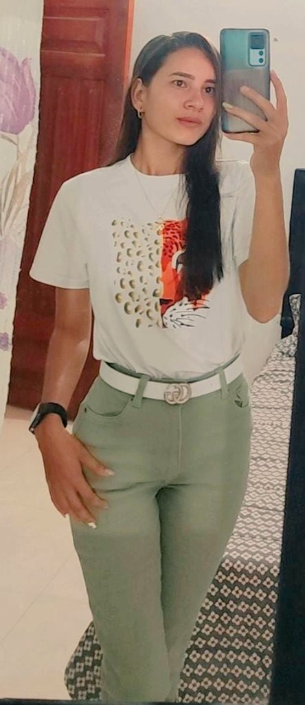 daniiesc9's tweet photo. Cuéntame cómo estuvo tu día 😊 https://t.co/0XiEXGhqLM