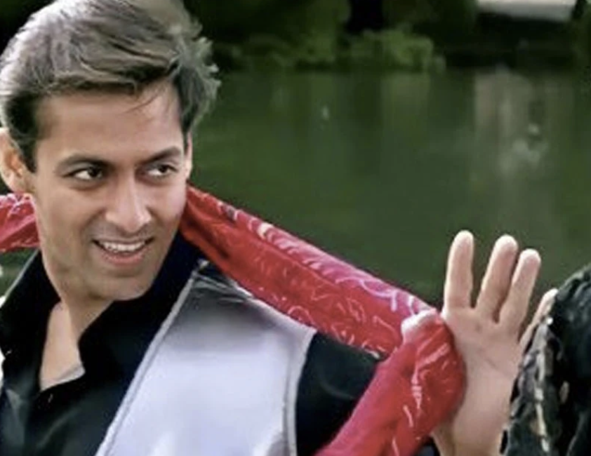 Salman Khan FanClub (@salmankhan_fc) on Twitter photo Guess the movie! 🎬 We will REPOST if you get the correct actress too! ❓ #SalmanKhan #Bollywood #SalmanKhan𓃵 <a href="/BeingSalmanKhan/">Salman Khan</a> Guess the movie! 🎬 We will REPOST if you get the correct actress too! ❓ #SalmanKhan #Bollywood #SalmanKhan𓃵 <a href="/BeingSalmanKhan/">Salman Khan</a>