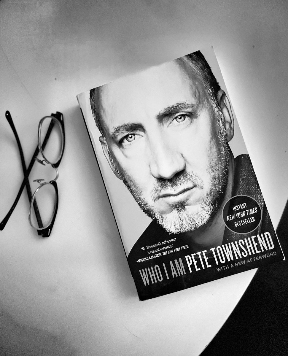 MarcanoColin's tweet photo. Midweek read @TheWho #realrockandroll #master #music #books #timewellspent #classic #history #leisure #blackandwhitephotography #monochrome https://t.co/g3DD6qPdxC