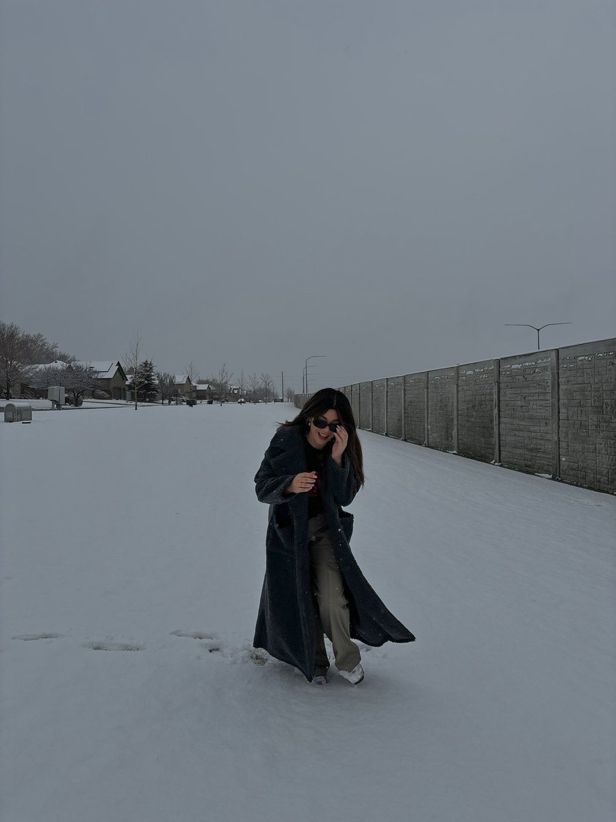 alymarieZ's tweet photo. Feliz❄️🤍 https://t.co/cEqtpgRllz
