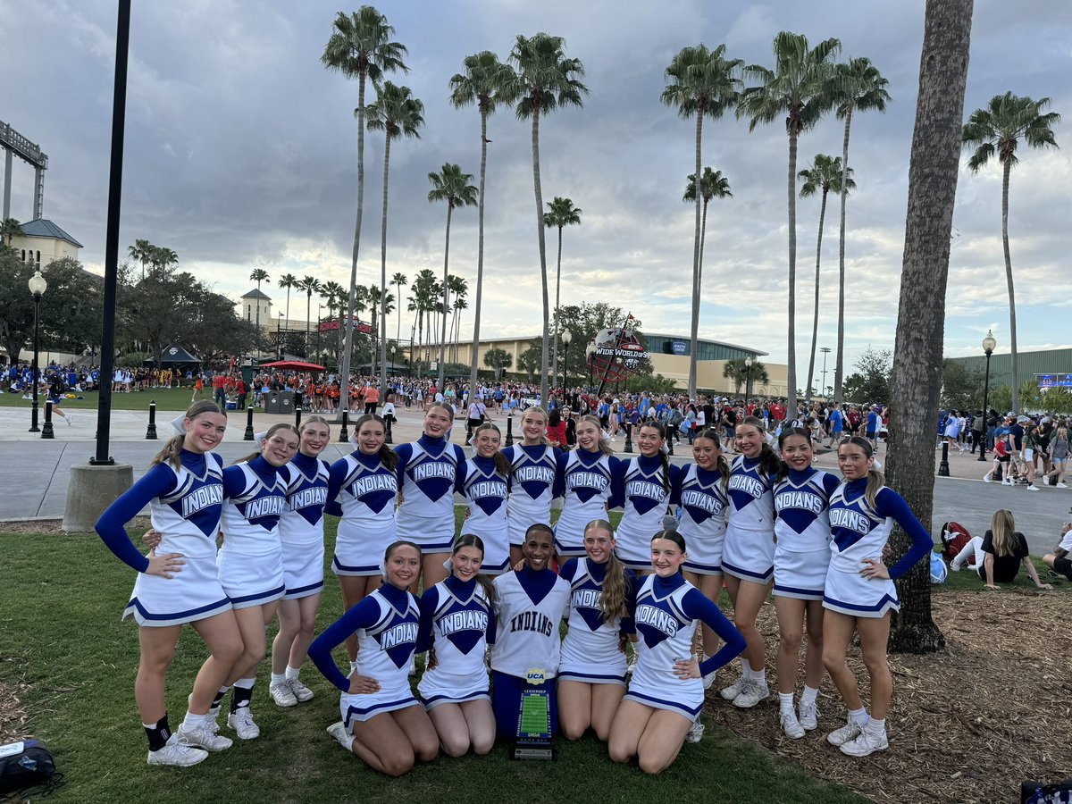 Lake Central Cheer tweet media