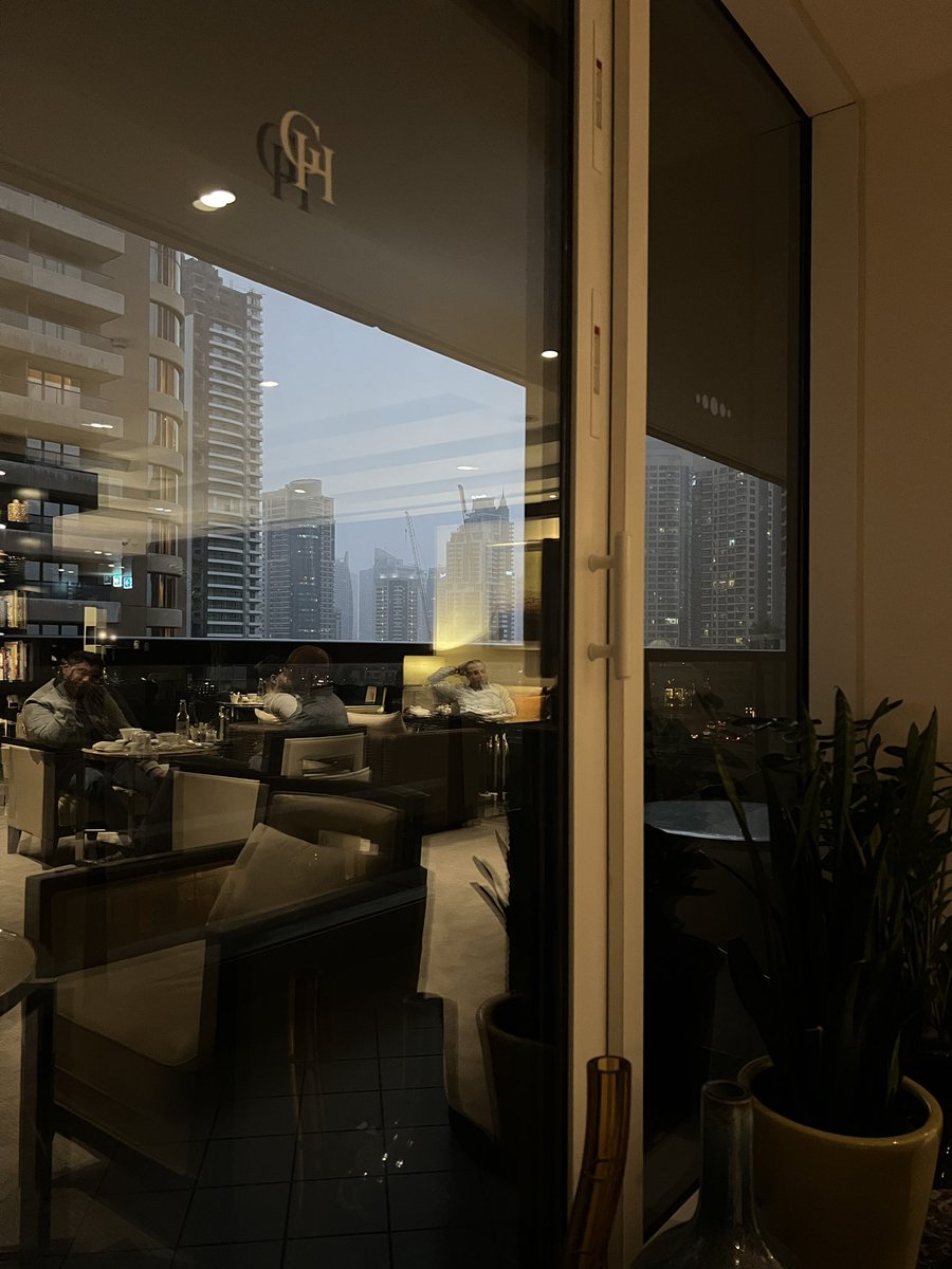 xmdhb's tweet photo. Lonely Night💔 #dubai #date #alone #dubailife #marriott #luxury #girlfriend #dubaiescot #dubaidate https://t.co/v1910XtOZb