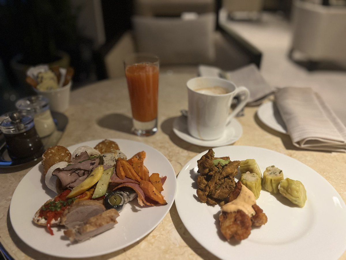 xmdhb's tweet photo. Lonely Night💔 #dubai #date #alone #dubailife #marriott #luxury #girlfriend #dubaiescot #dubaidate https://t.co/v1910XtOZb