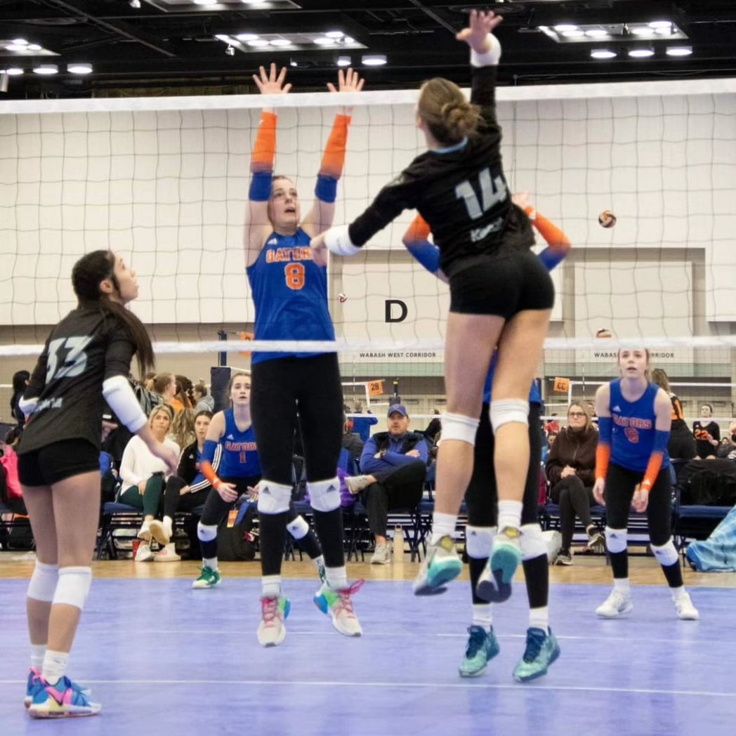rowangora2027's tweet photo. Had the best time with my team  at the Indy #CentralZone Tournament! 

 #KeAlohaVB #clubvolleyball #volleyballgirl #prepdigIN https://t.co/HKXerhr6ew