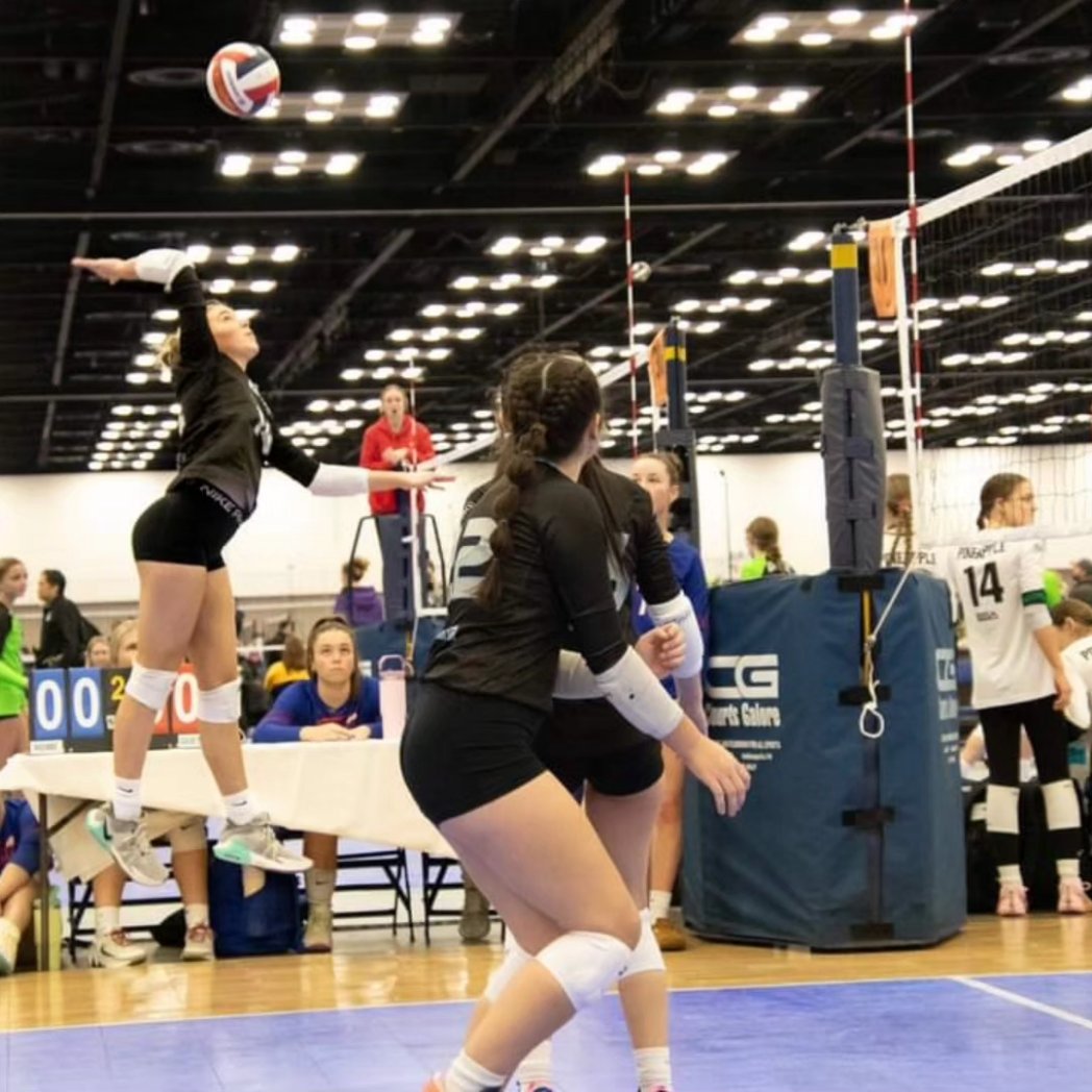 rowangora2027's tweet photo. Had the best time with my team  at the Indy #CentralZone Tournament! 

 #KeAlohaVB #clubvolleyball #volleyballgirl #prepdigIN https://t.co/HKXerhr6ew