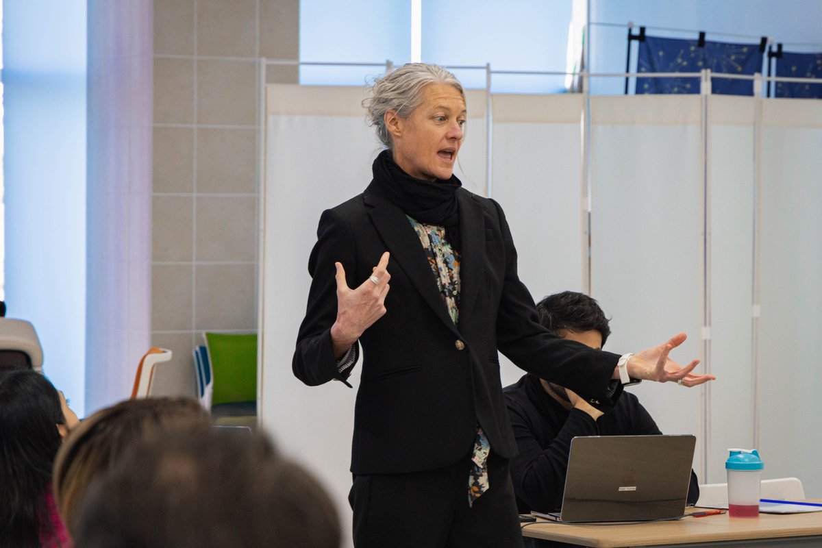 Over the last two days, our teaching staff has taken a step forward in professional development focused on enhancing our educational practices. We had the privilege of hosting IB  workshop leaders to guide our staff and even guests from other schools.