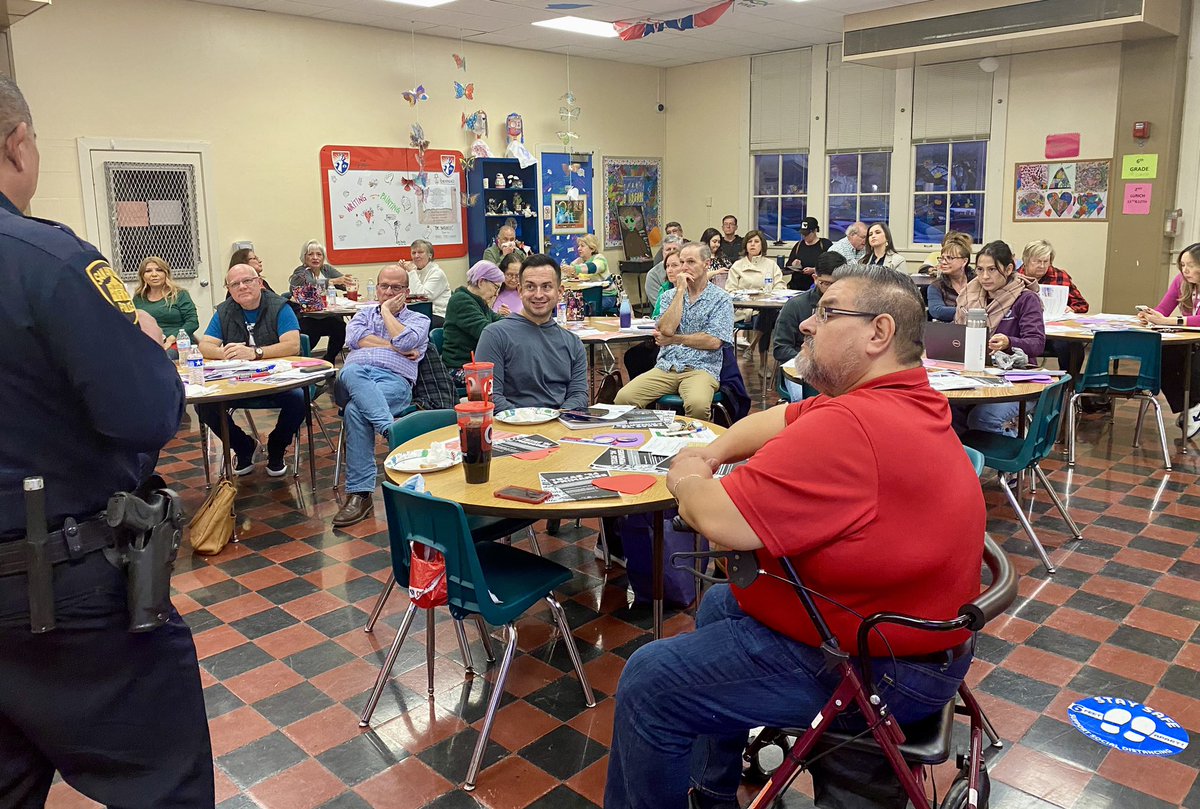 SanAntoGuera's tweet photo. FULL HOUSE in #HD116 tonight at 3,000-home strong Jefferson Neighborhood Association (JNA) monthly meeting, @TMFtx’s home NA. JNA Pres. Ted Guerra and leadership team do great work! #TeamTMF is proud to attend as a State of Texas resource for all area residents. #EarlyVotingSoon https://t.co/SIRqlO7qM7