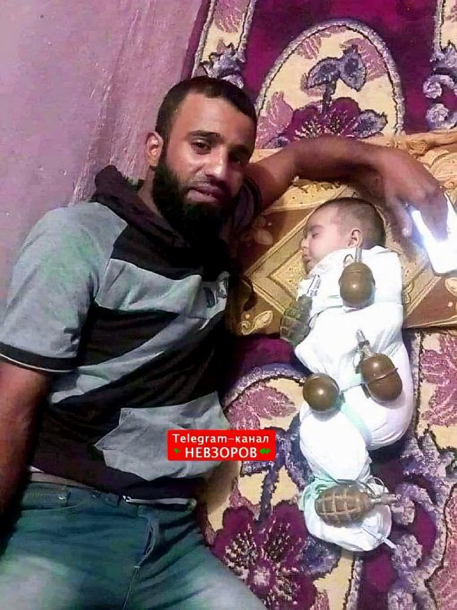 ZafarHeretic's tweet photo. Disgusting Parent from Disgusting Cult https://t.co/gJcWY2WNHS