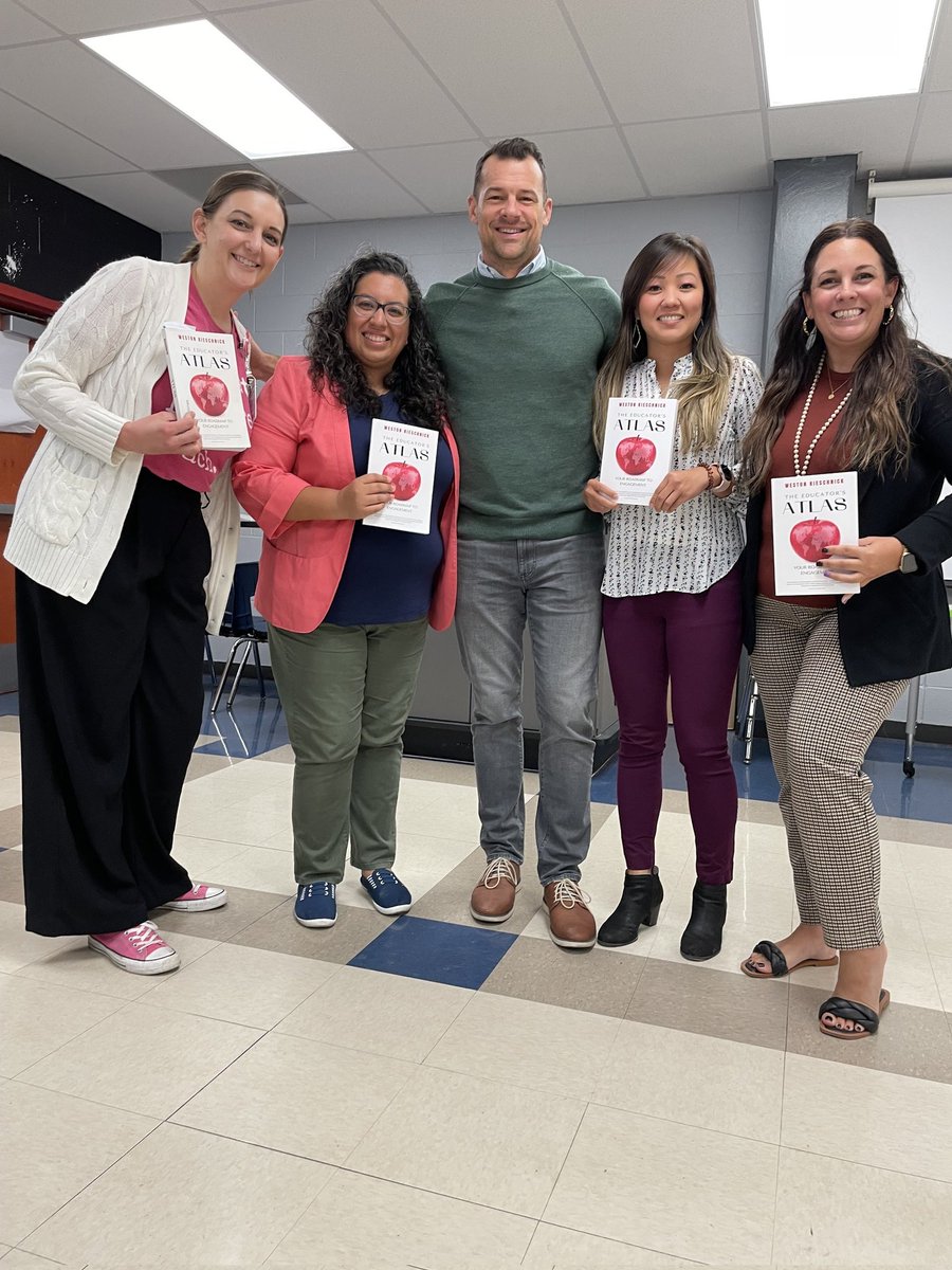 ATCoachYang's tweet photo. What a win! Incorporated a portion of the reciprocal teaching strategy practice we did with @Wes_Kieschnick and the teacher reported that it went really well! Thanks @Wes_Kieschnick! #ReciprocalTeaching #Scaffolding #Tier1Teaching https://t.co/Bk9oPJVpe3