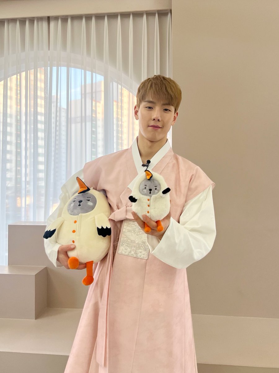 📸
SHOWNU OFFICIAL MD
배통이🐻‍❄🩶

배통이 예약 판매 OPEN
소식 들은 몬베베 여기 보세요 🙌
셔누X배통이 투샷 공개 🩶
충격❗ <배통이> 진짜 귀여움

#배통이 #BAETONGYI
#셔누 #SHOWNU
#몬스타엑스 #MONSTA_X #MONSTAX