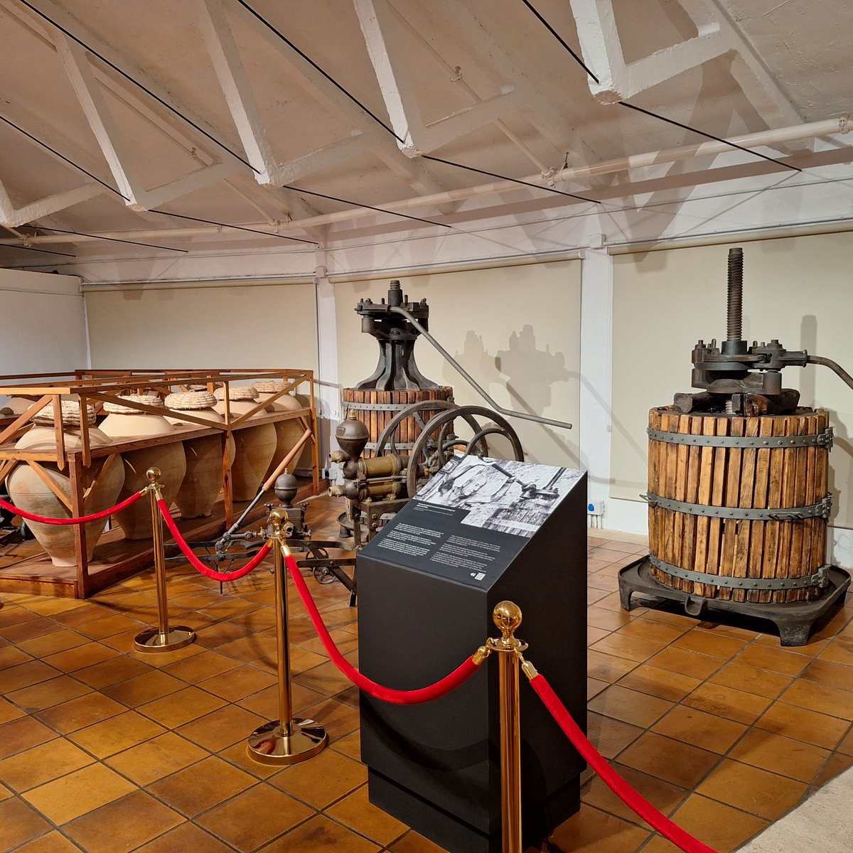 Last week, <a href="/Ipex_clm/">Ipex</a>  guided a group of wine buyers from Vietnam, Mexico, Kenya and China to discover the quality and diversity of wines produced in La Mancha. 

They visited <a href="/martue_nieva/">Martúe & BlancoNieva</a>, <a href="/verumbodegas/">Verum</a>, #VirgendelasViñas, #BodegasPonce, #DominiodePunctum, <a href="/La_Estacada/">Finca La Estacada</a>